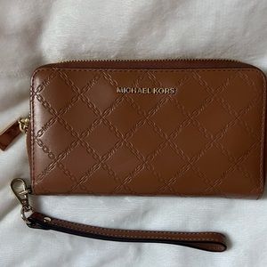 Michael Kors Wallet MK Logo Zip Around Brown Phone Wrislet NWOT